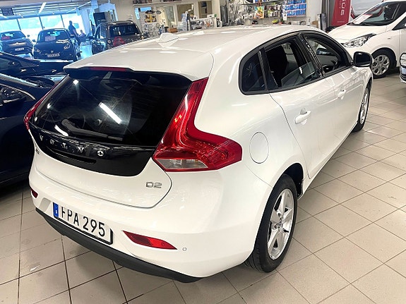 Volvo V40 3 of 7