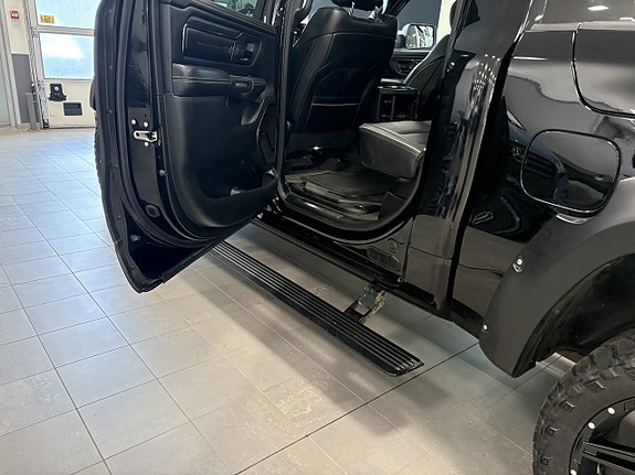 RAM 1500 10 of 12