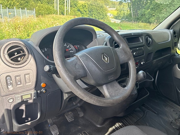 Renault Master 12 of 21