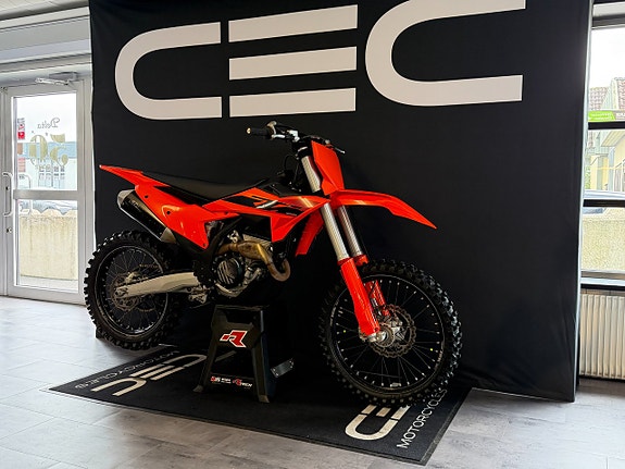 KTM SXF 250 2 of 6