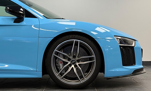 Audi R8 4 of 19