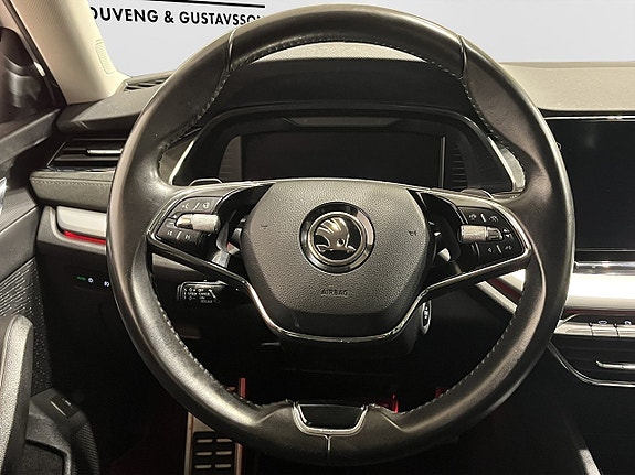 Skoda Octavia Scout 13 of 20