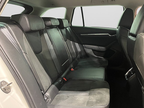 Skoda Octavia Scout 10 of 20