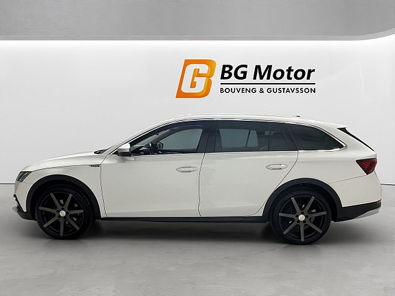 Skoda Octavia Scout 8 of 20