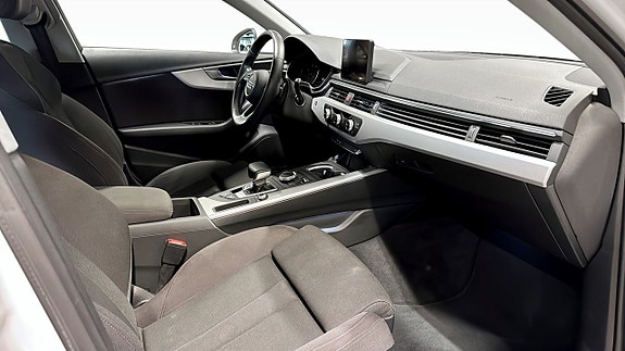 Audi A4 3 of 10