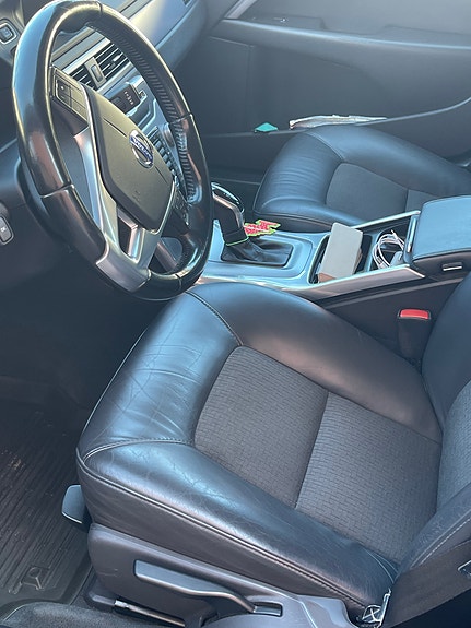 Volvo V70 8 of 10