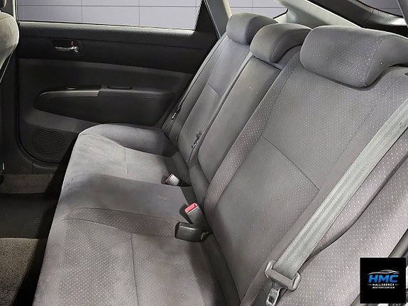 Toyota Prius 9 of 9