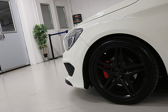 Mercedes-Benz CLA180 d 11 of 30