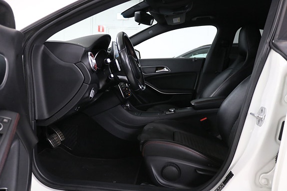 Mercedes-Benz CLA180 d 13 of 30