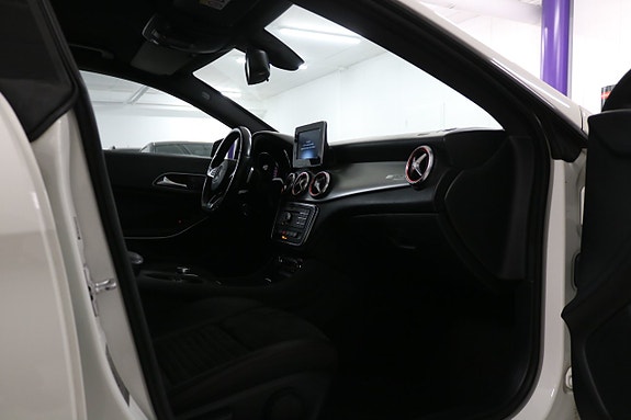 Mercedes-Benz CLA180 d 16 of 30