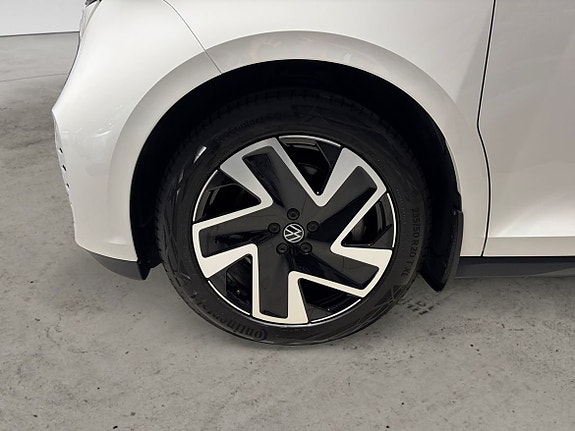 Volkswagen ID. Buzz 6 of 12