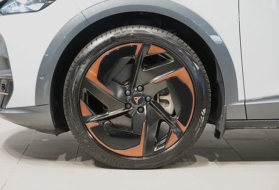 Cupra Tavascan 5 of 27