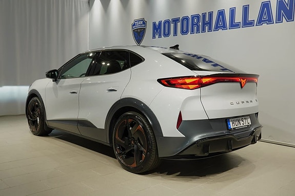 Cupra Tavascan 2 of 27