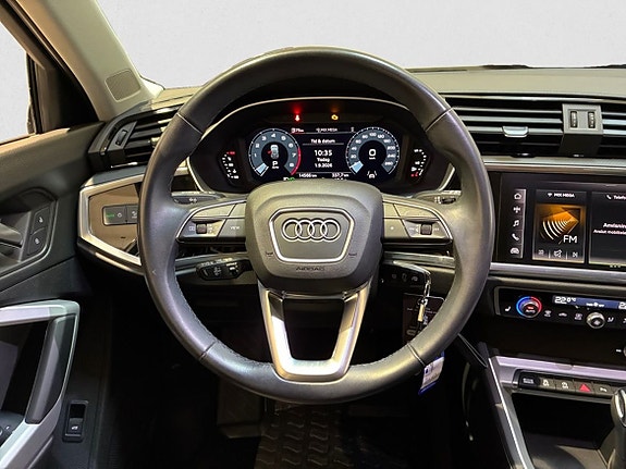 Audi Q3 10 of 16