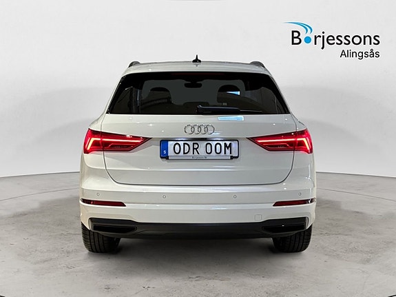 Audi Q3 5 of 16