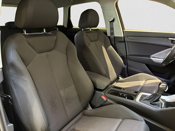 Audi Q3 8 of 16
