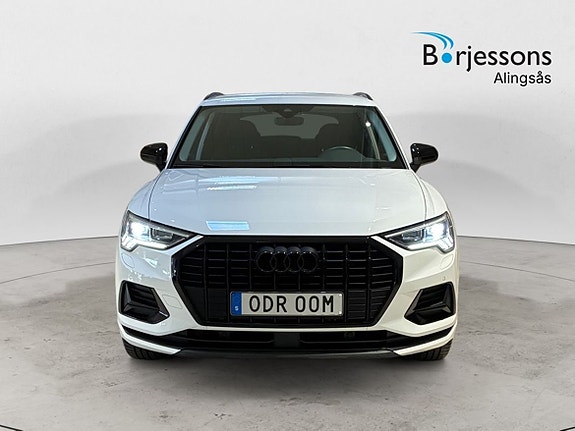 Audi Q3 4 of 16