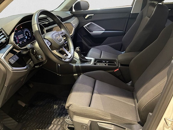 Audi Q3 7 of 16
