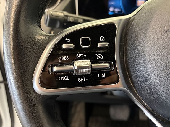 Mercedes-Benz B180 14 of 19