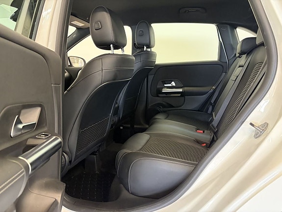 Mercedes-Benz B180 10 of 19