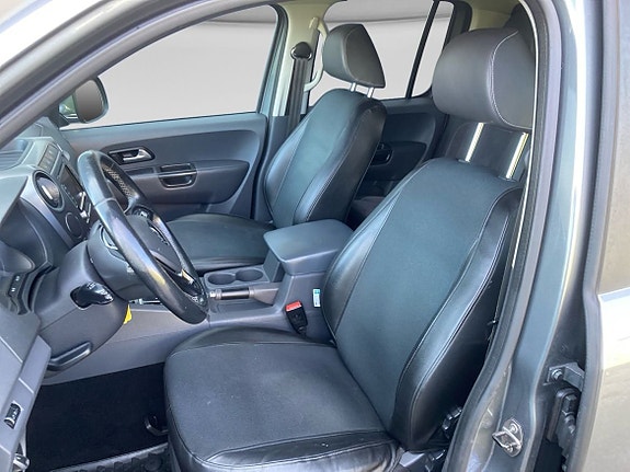 Volkswagen Amarok 9 of 13