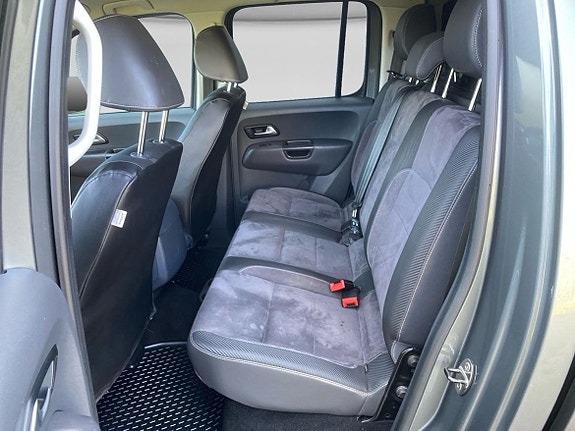 Volkswagen Amarok 8 of 13