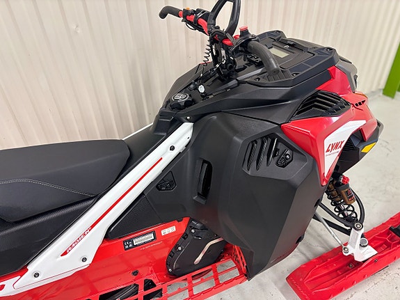 Lynx Shredder 3700 RE 850 E-tec 6 of 9