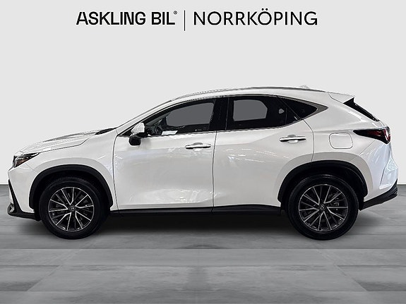 Lexus NX450h+ 3 of 9
