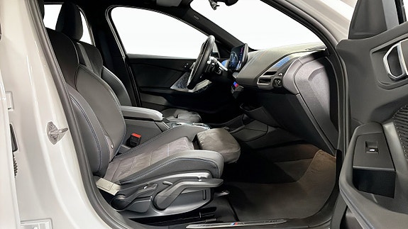 BMW 120 3 of 9