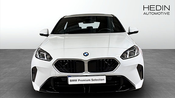 BMW 120 8 of 9