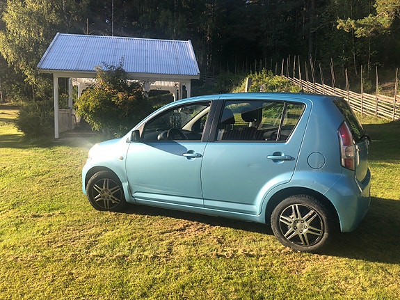 Subaru Justy 2 of 12