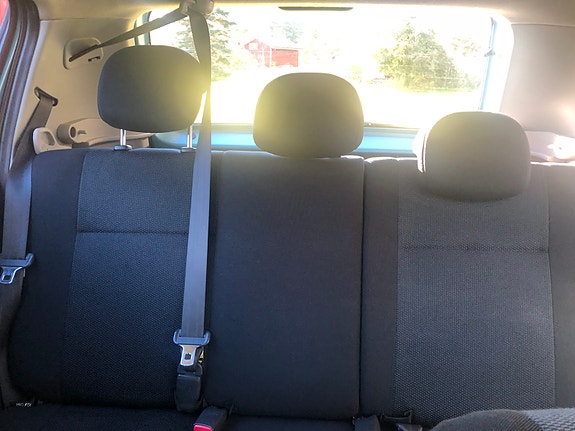 Subaru Justy 8 of 12