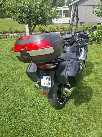 Yamaha FJR1300 4 of 10