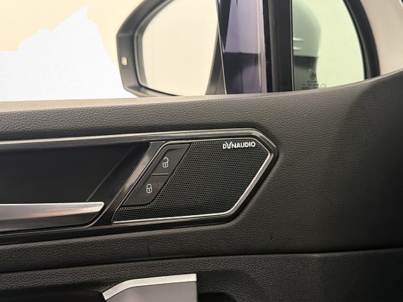 Volkswagen Tiguan 16 of 30