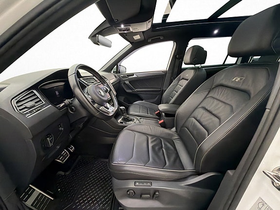Volkswagen Tiguan 12 of 30