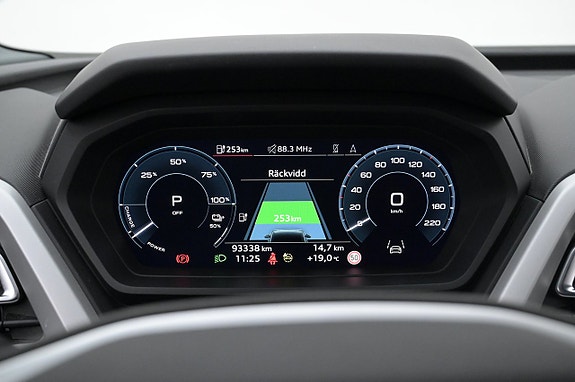 Audi Q4 e-tron 9 of 27