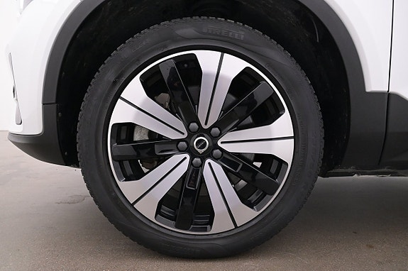 Volvo XC40 27 of 27
