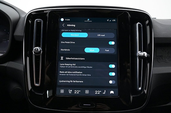 Volvo XC40 16 of 27
