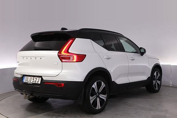 Volvo XC40 5 of 27