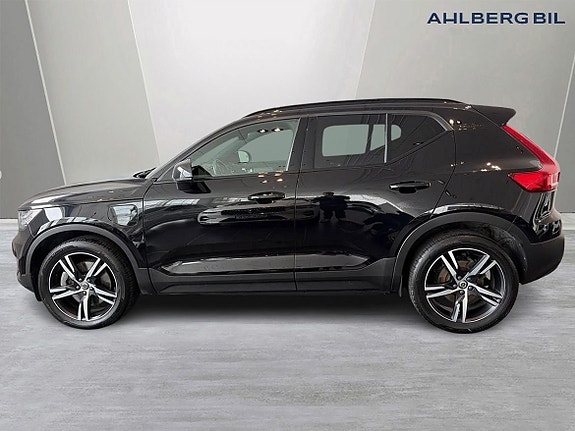 Volvo XC40 7 of 26