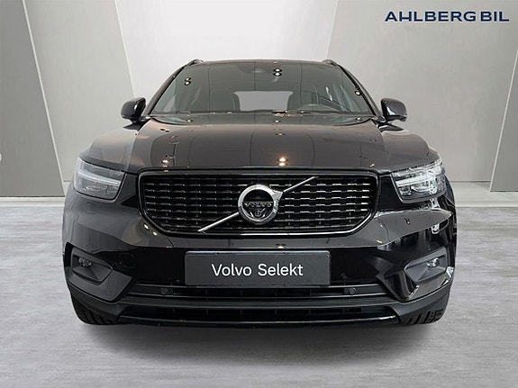 Volvo XC40 9 of 26