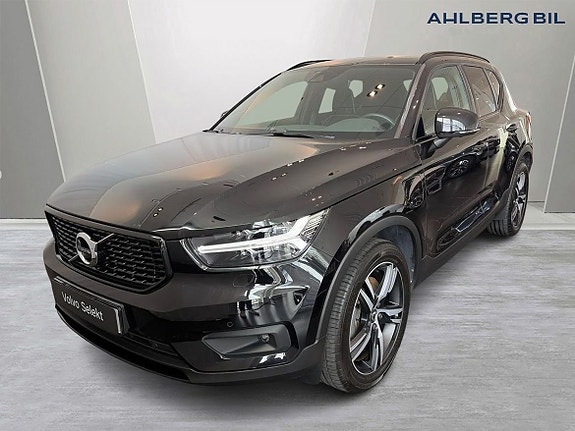 Volvo XC40 4 of 26