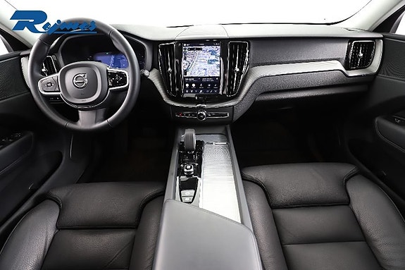 Volvo XC60 5 of 25