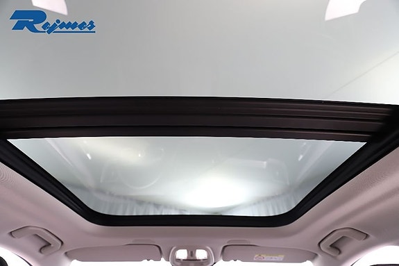 Volvo XC60 10 of 25