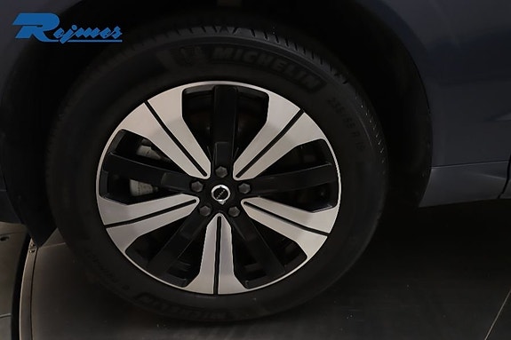 Volvo XC60 17 of 25