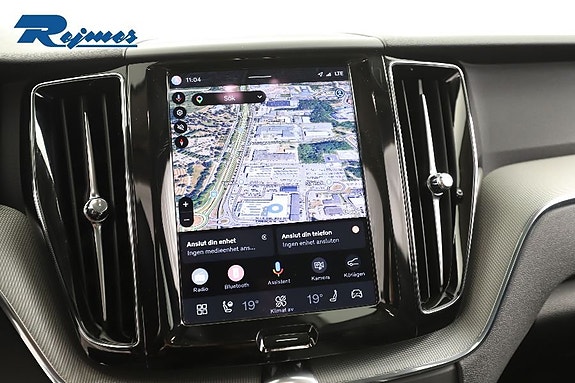 Volvo XC60 12 of 25