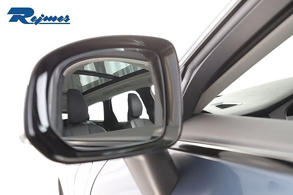 Volvo XC60 16 of 25