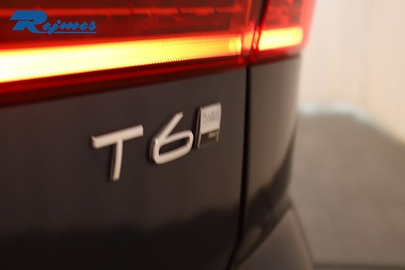 Volvo XC60 19 of 25