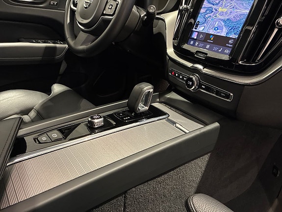 Volvo XC60 19 of 22