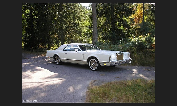 Lincoln Continental 4 of 22